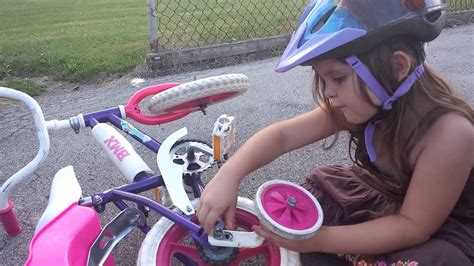 taking off training wheels|taking off training wheels age.